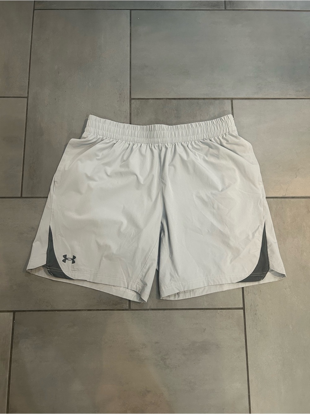 Under Armour Woven Men's Shorts in White Grey